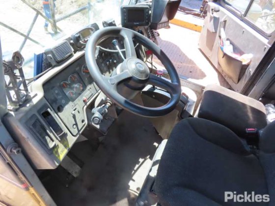 2005年式キャタピラー773E