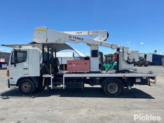 2012款日野FD500 1024