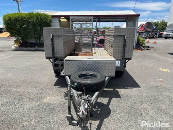 2017 年金博巴露营车