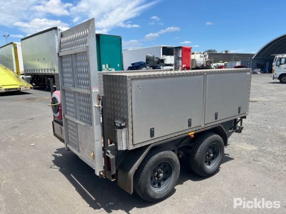 2017 年金博巴露营车