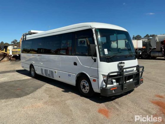 2022 三菱ふそうローザ