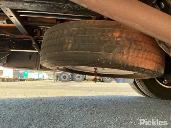 2022 三菱ふそうローザ