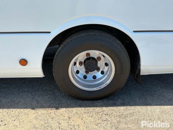 2022 三菱ふそうローザ