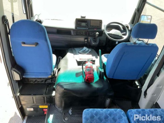 2022 三菱ふそうローザ