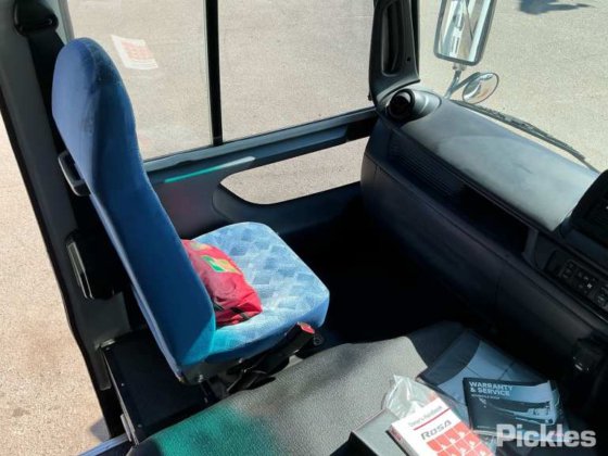 2022 三菱ふそうローザ