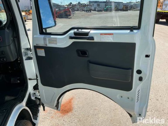 2022 三菱ふそうローザ