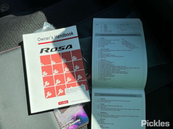 2022 三菱ふそうローザ