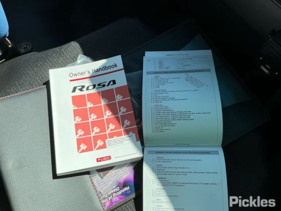 2022 三菱ふそうローザ