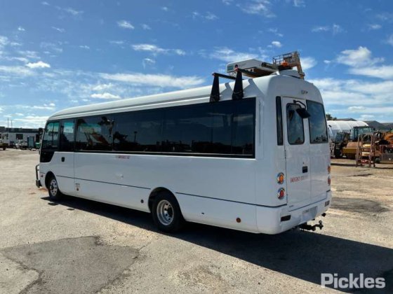 2022 三菱ふそうローザ