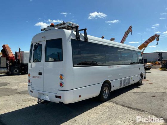 2022 三菱ふそうローザ