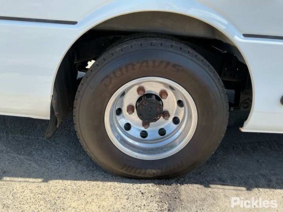 2022 三菱ふそうローザ