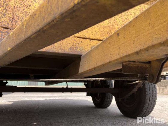 油圧ポンプとオーガーを備えたトレーラー搭載型ディーゼルエンジン