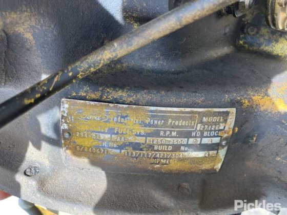 油圧ポンプとオーガーを備えたトレーラー搭載型ディーゼルエンジン