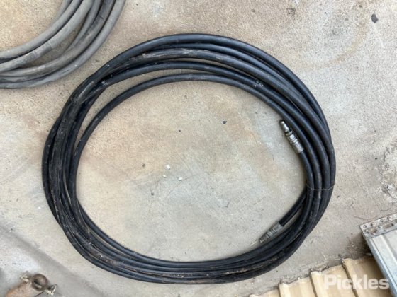 油圧ポンプとオーガーを備えたトレーラー搭載型ディーゼルエンジン