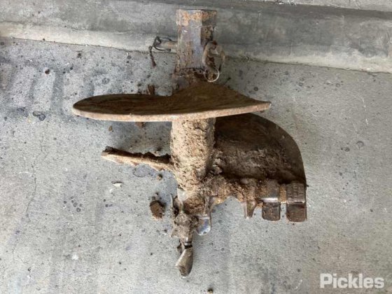 油圧ポンプとオーガーを備えたトレーラー搭載型ディーゼルエンジン