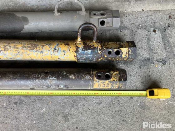 油圧ポンプとオーガーを備えたトレーラー搭載型ディーゼルエンジン