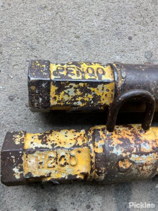 油圧ポンプとオーガーを備えたトレーラー搭載型ディーゼルエンジン