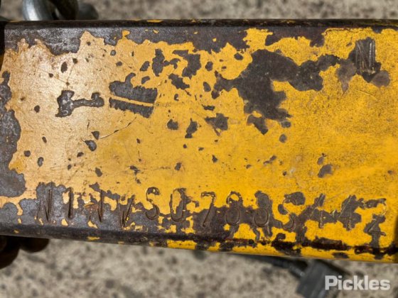 油圧ポンプとオーガーを備えたトレーラー搭載型ディーゼルエンジン