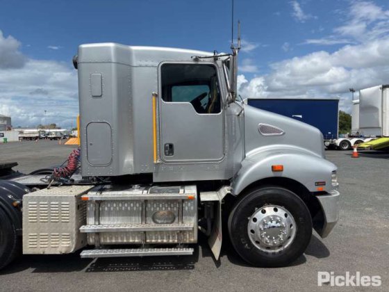 2016年式ケンワースT359