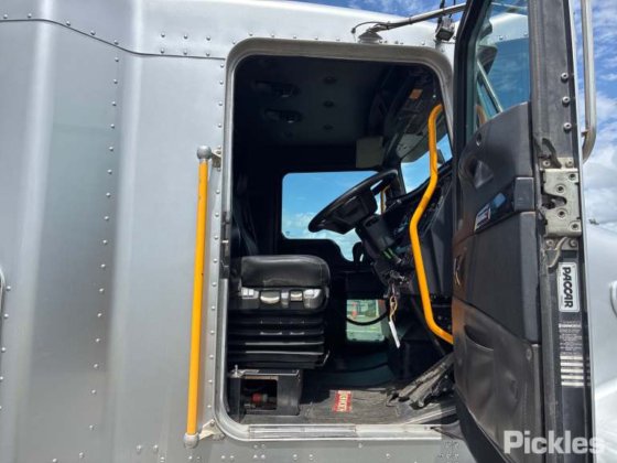 2016年式ケンワースT359