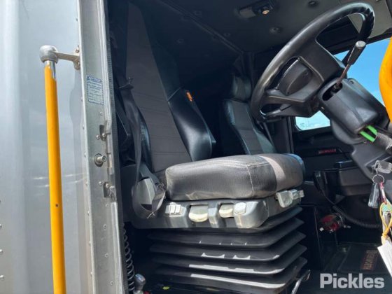 2016年式ケンワースT359