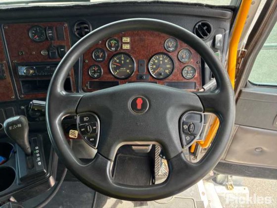 2016年式ケンワースT359