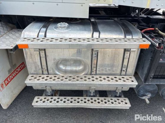 2016年式ケンワースT359