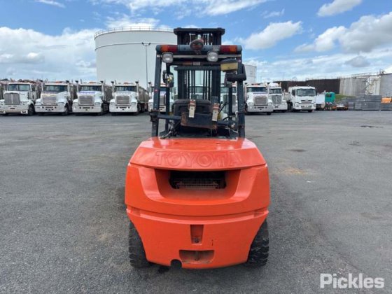 2009年丰田02-7FG45