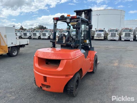 2009年丰田02-7FG45