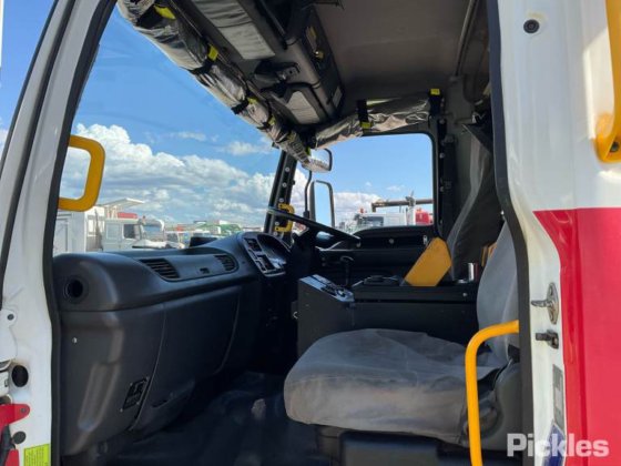 2002年式 いすゞ FSS