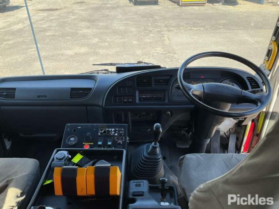 2002年式 いすゞ FSS