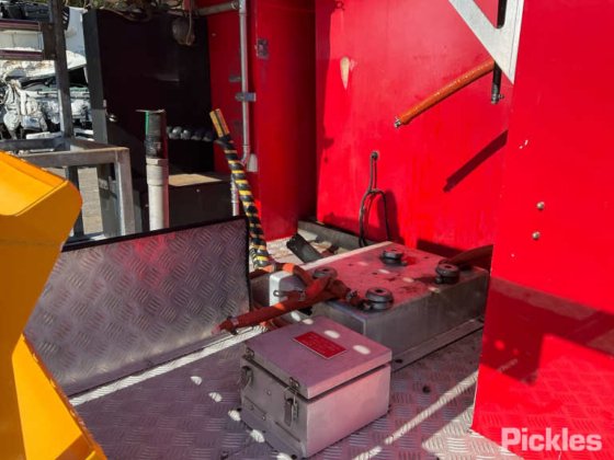 2002年式 いすゞ FSS