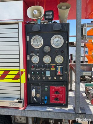 2002年式 いすゞ FSS