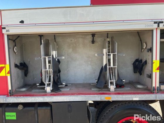 2002年式 いすゞ FSS