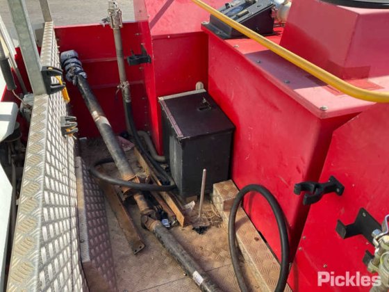 2002年式 いすゞ FSS