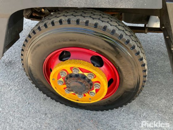 2002年式 いすゞ FSS