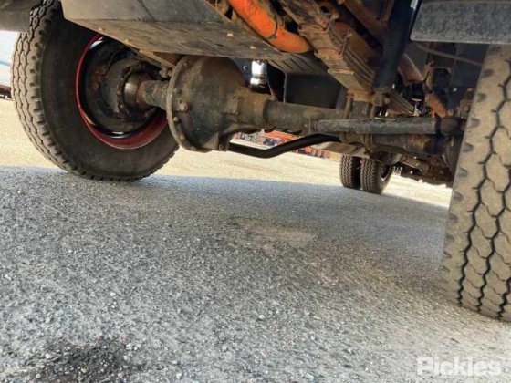 2002年式 いすゞ FSS