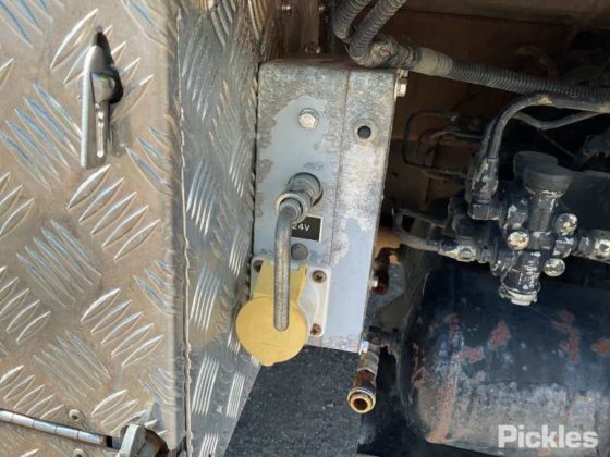 2002年式 いすゞ FSS