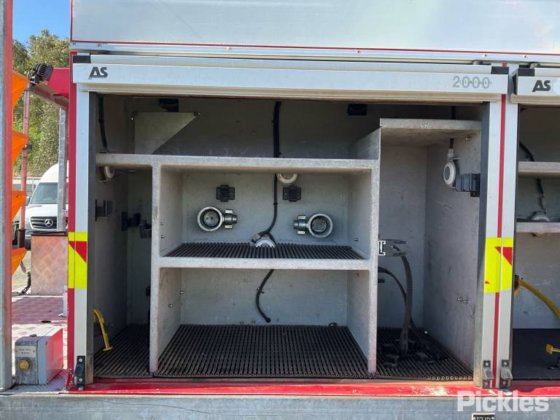 2002年式 いすゞ FSS