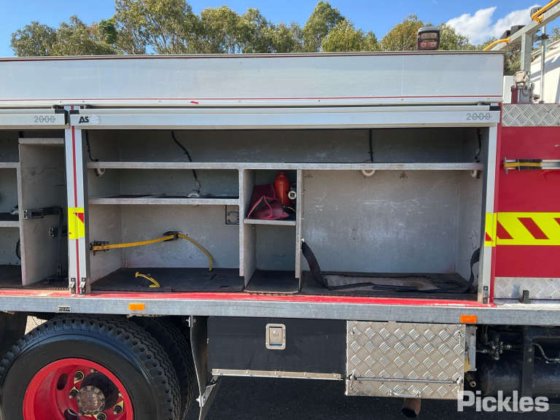 2002年式 いすゞ FSS