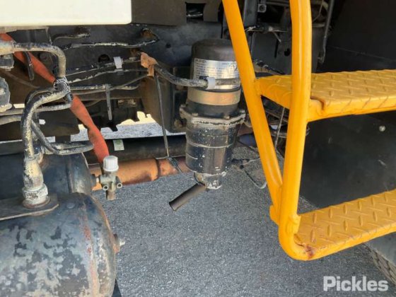 2002年式 いすゞ FSS