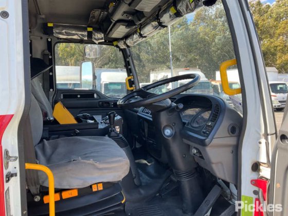 2002年式 いすゞ FSS