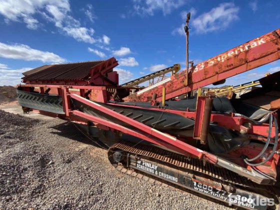 2013年式 テレックス フィンレイ 683 スーパートラック