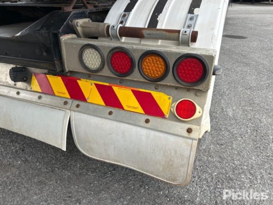 2002 スローンビルト トレーラー