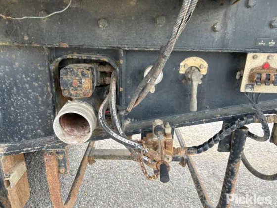 2002 スローンビルト トレーラー