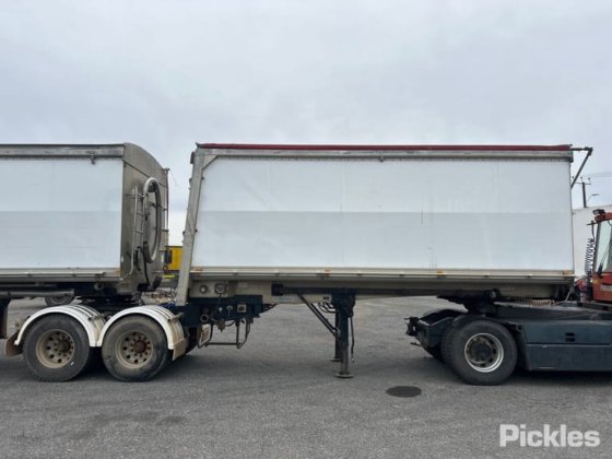 2002 スローンビルト トレーラー