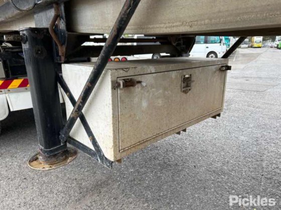 2002 スローンビルト トレーラー