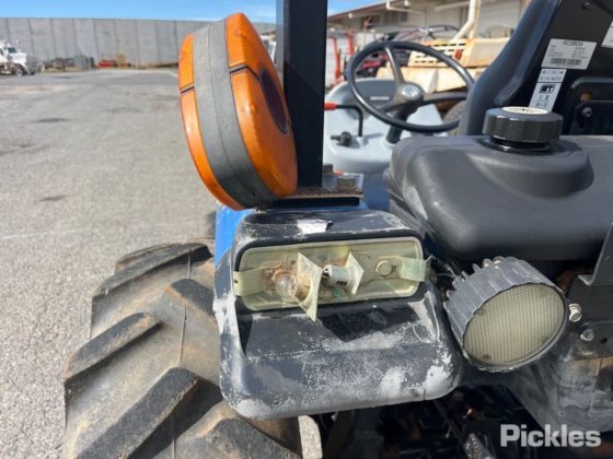 2014年新ホランド Workmaster 40