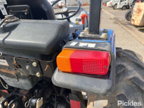 2014年新ホランド Workmaster 40