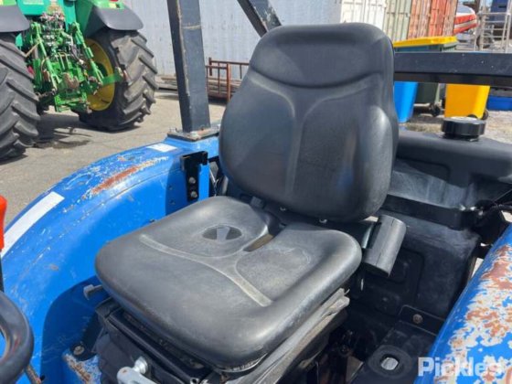 2014年新ホランド Workmaster 40